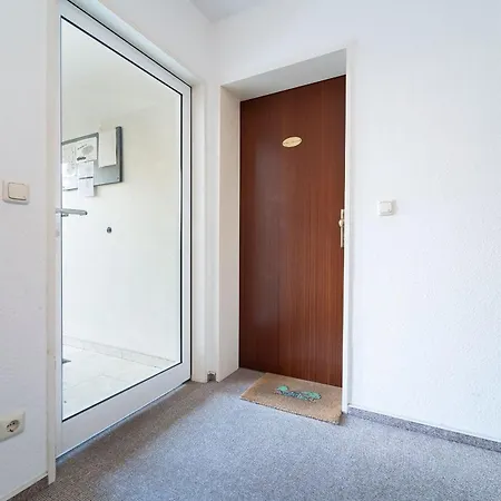 Haus Titania 1 *